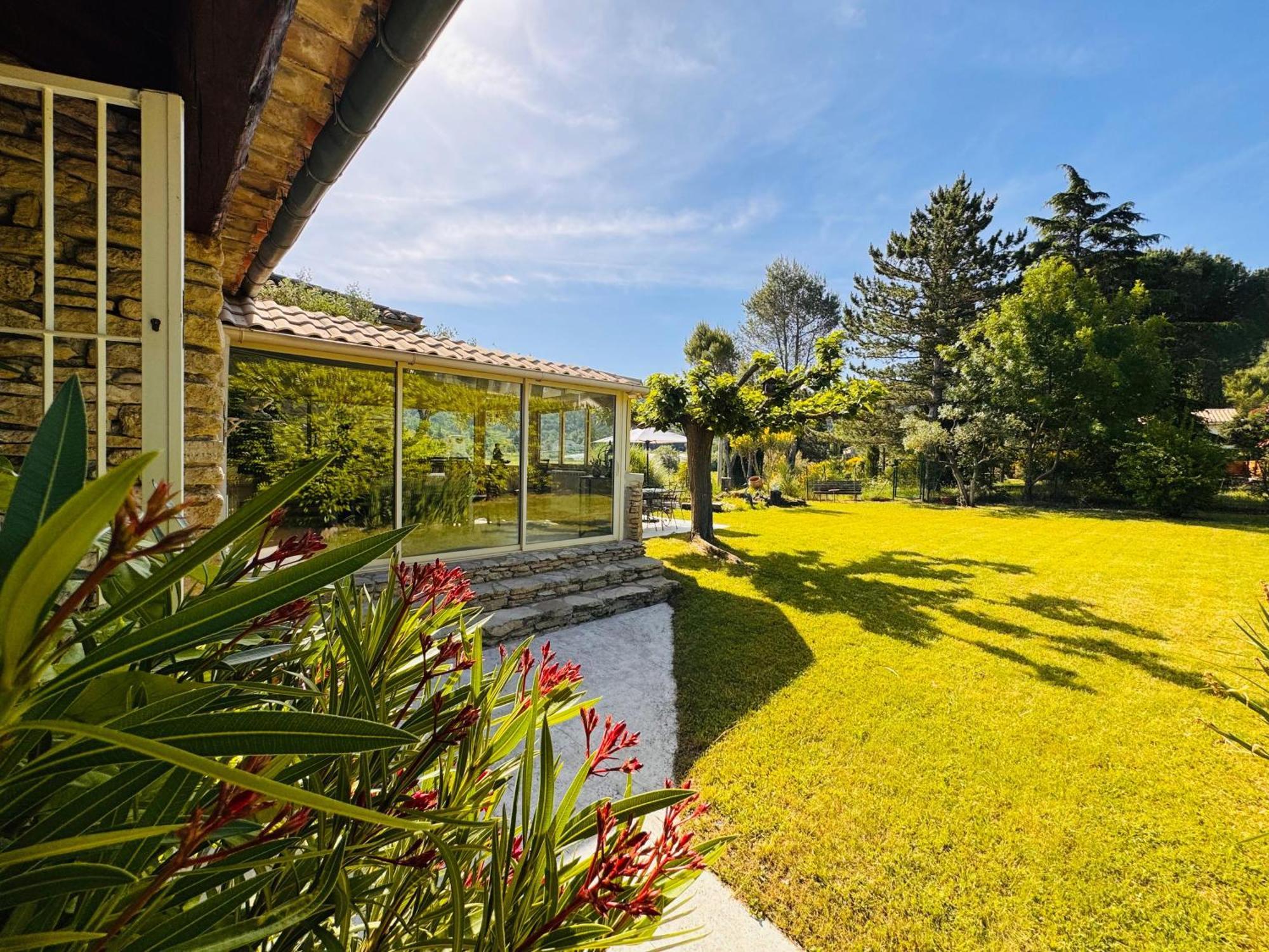 Mas Des Anges Villa Entrechaux Exterior photo